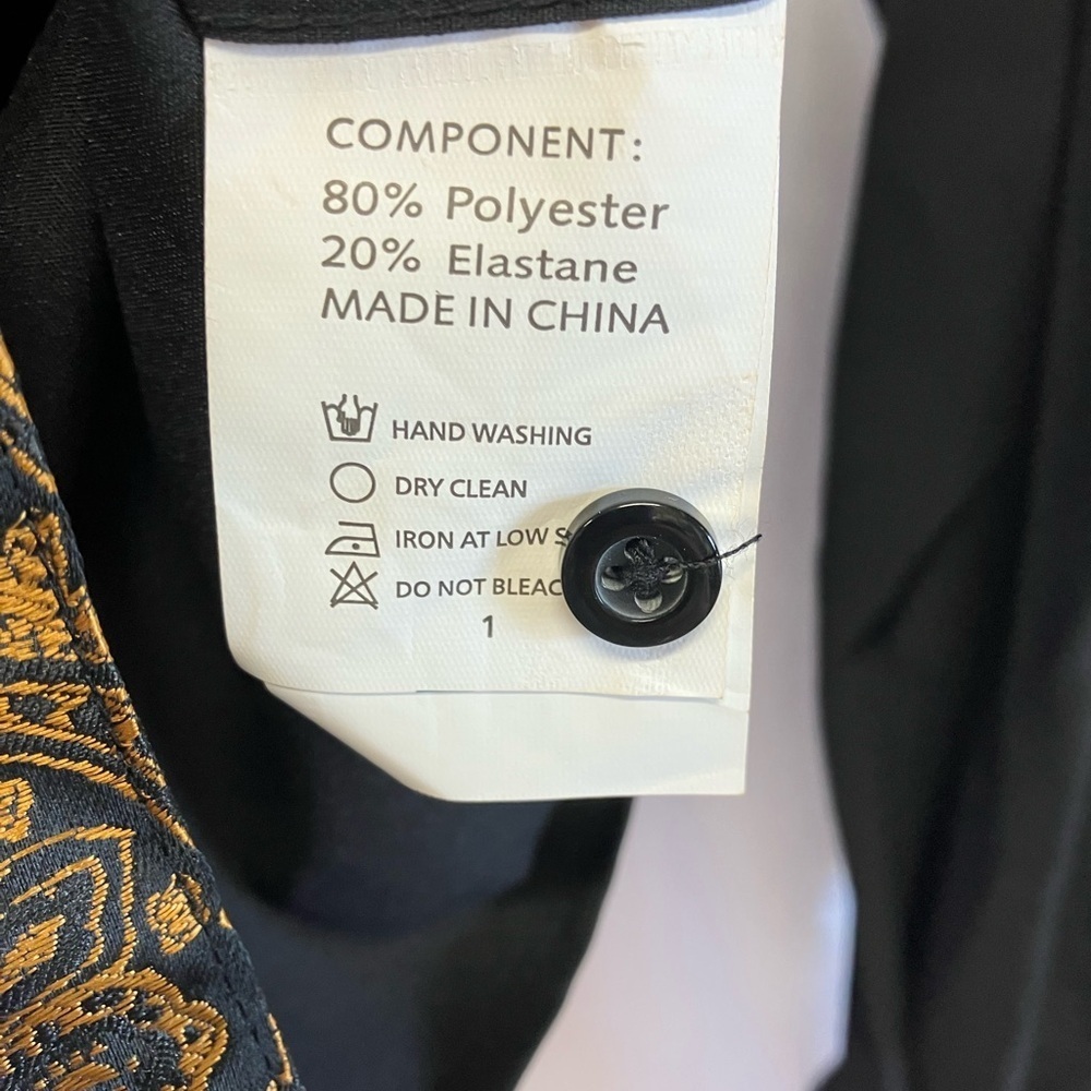 Black Dress Shirt with Classic Collar and Long Sleeves - Picture 9 of 9